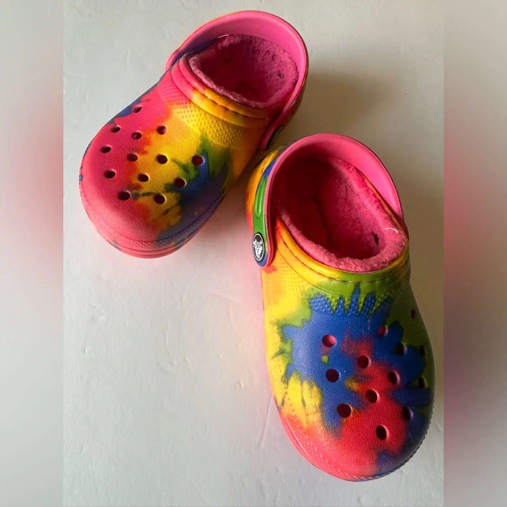 CROCS Kids Tie-Dye Multi-Color Fuzzy Lined Clogs - Pink, Blue, Yellow, Green